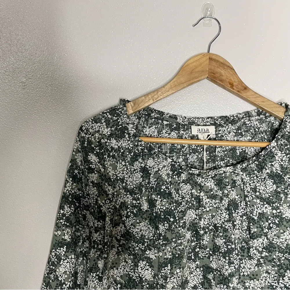 ana | NWT Sage Green Floral Boho Blouse‎